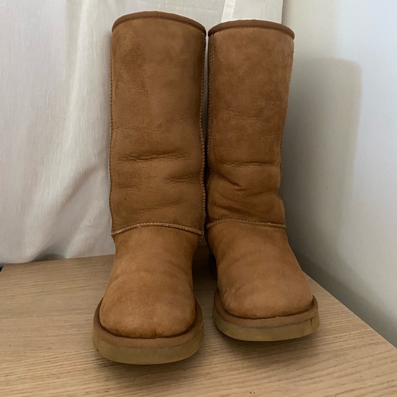 **SOLD** EUC UGG CLASSIC TALL size 7 - Picture 2 of 11